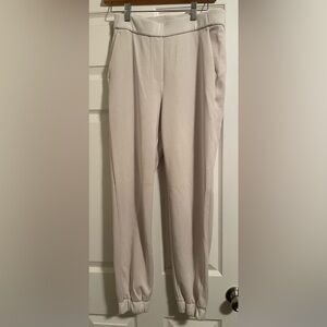 Lululemon LIKE NEW Softstreme Women's Cream Jogger Pants